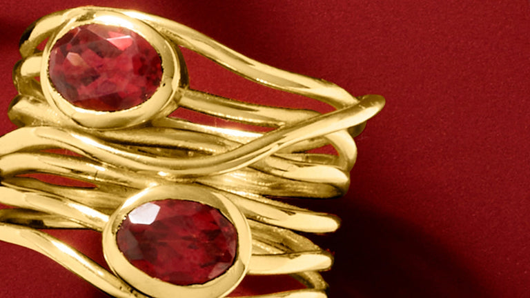 Garnet: The Luminous Guide of Noah's Ark