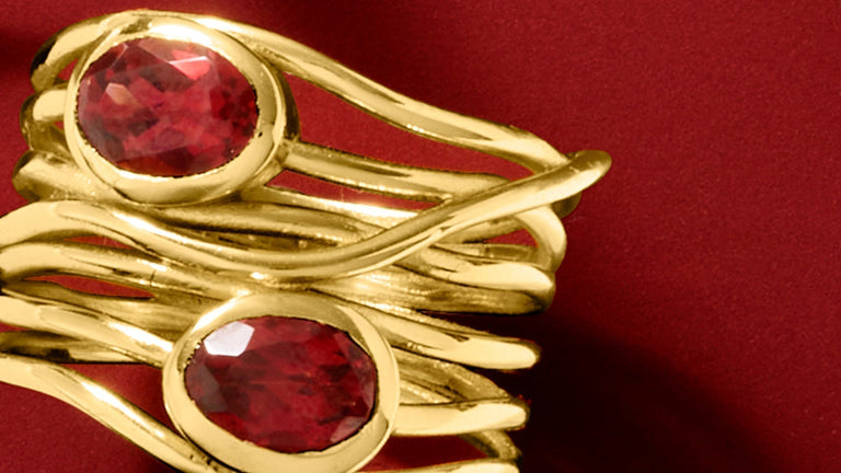 Garnet: The Luminous Guide of Noah's Ark