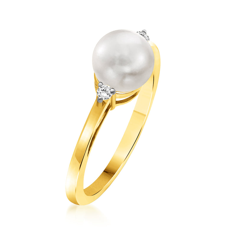 Cultured pearl ring in 14kt yellow gold, round white pearl with small diamond clusters