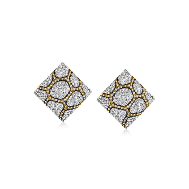 Two-tone gold diamond-pattern stud earrings, square face with yellow lattice