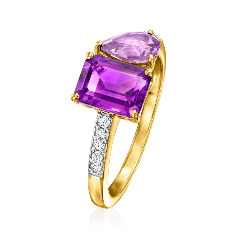 Toi et moi amethyst ring in 14kt yellow gold with diamond side stones