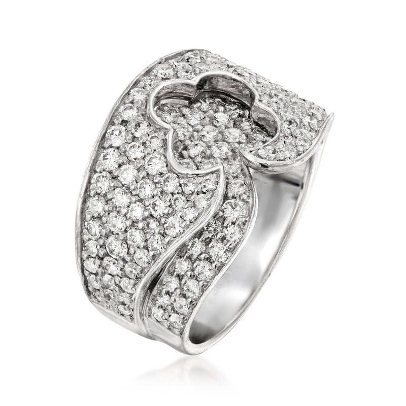 Vintage diamond flower ring in 18kt white gold, size 6.5