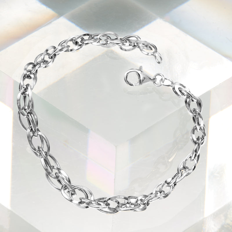 14kt white gold oval link bracelet with interlocking links and round clasp rings