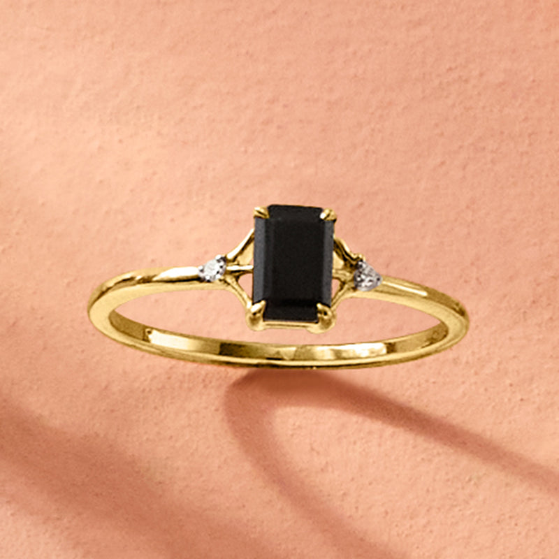 14kt yellow gold ring with rectangular black onyx and small diamond side stones