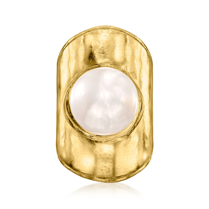 Hammered gold ring with round white pearl bezel