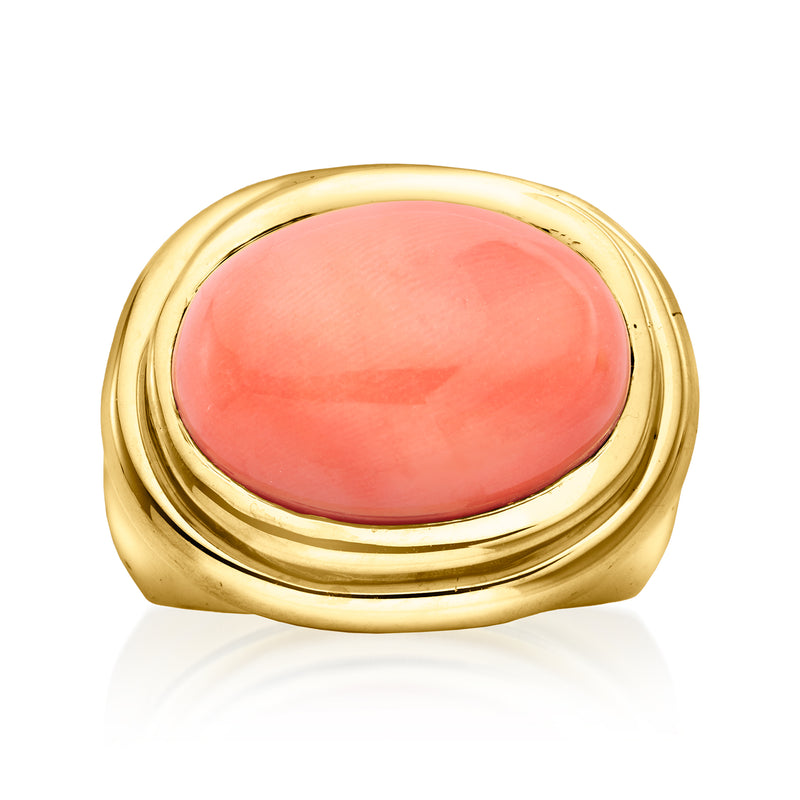 Vintage coral ring in 18kt yellow gold, oval pink-red cabochon set in bezel