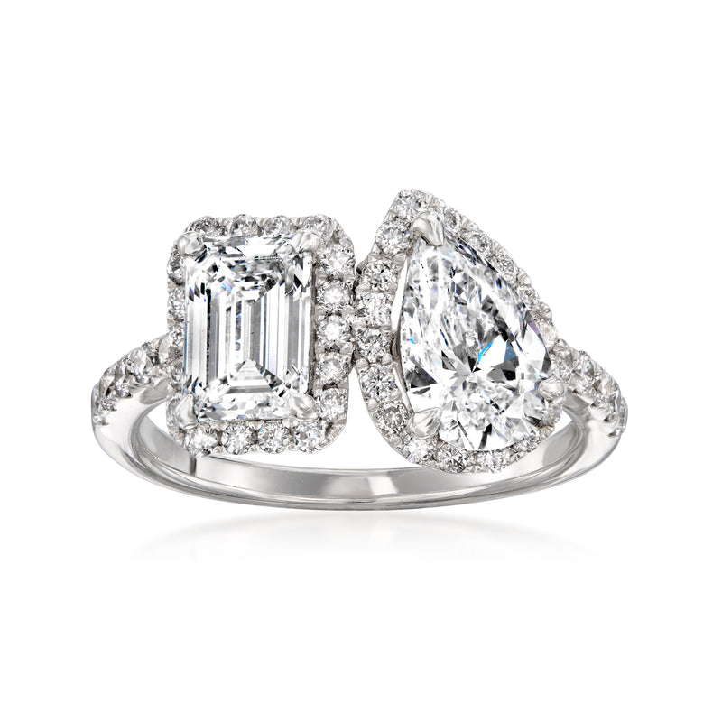 Toi et Moi diamond ring in 14kt white gold with emerald- and pear-cut stones