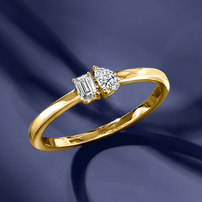 14kt yellow gold toi et moi ring with baguette- and round-cut lab diamonds