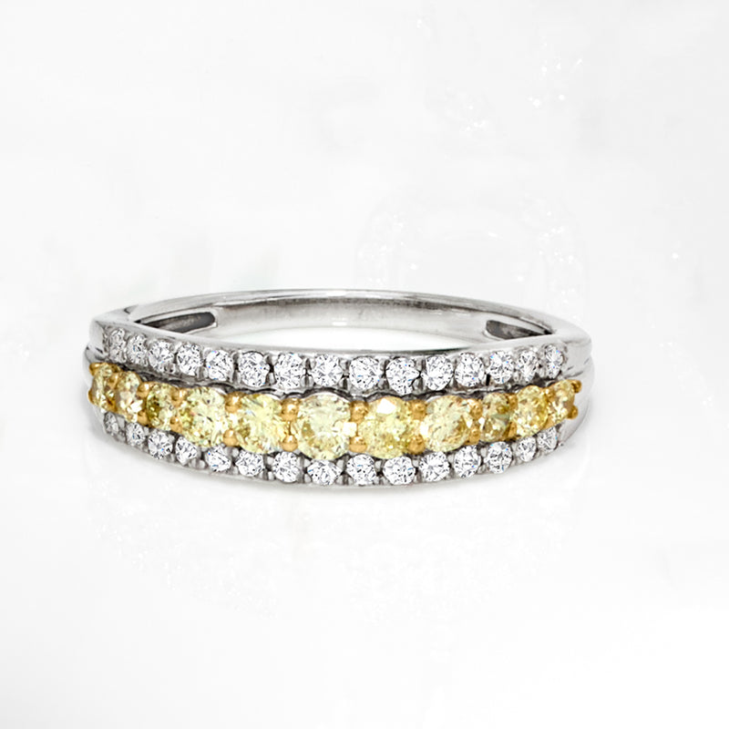 Three-row diamond ring with alternating yellow and white rows in 14kt white gold