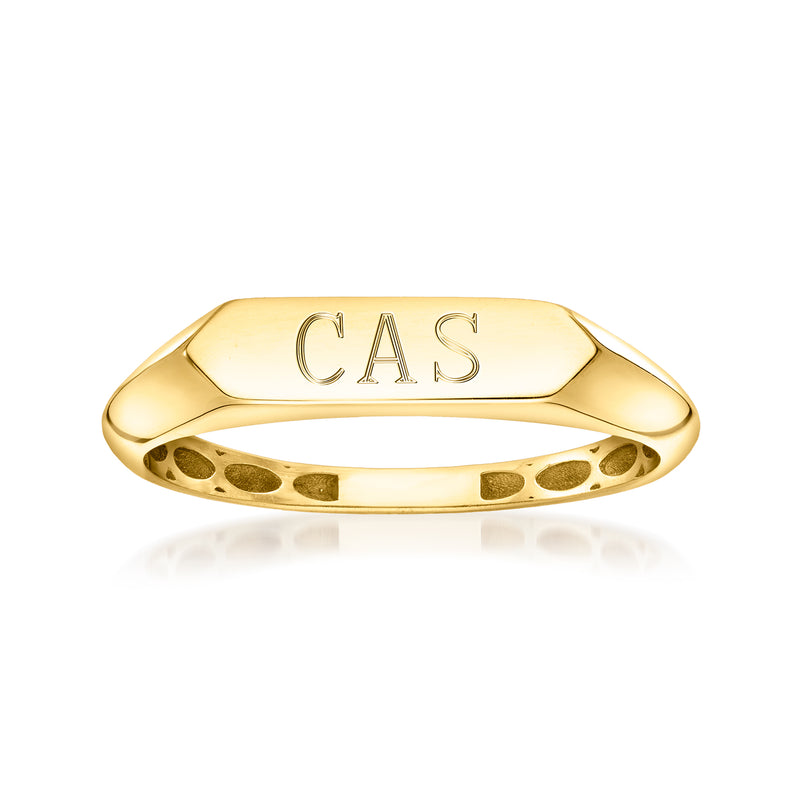 Yellow gold bar ring with engraved letters 'CAS' on top