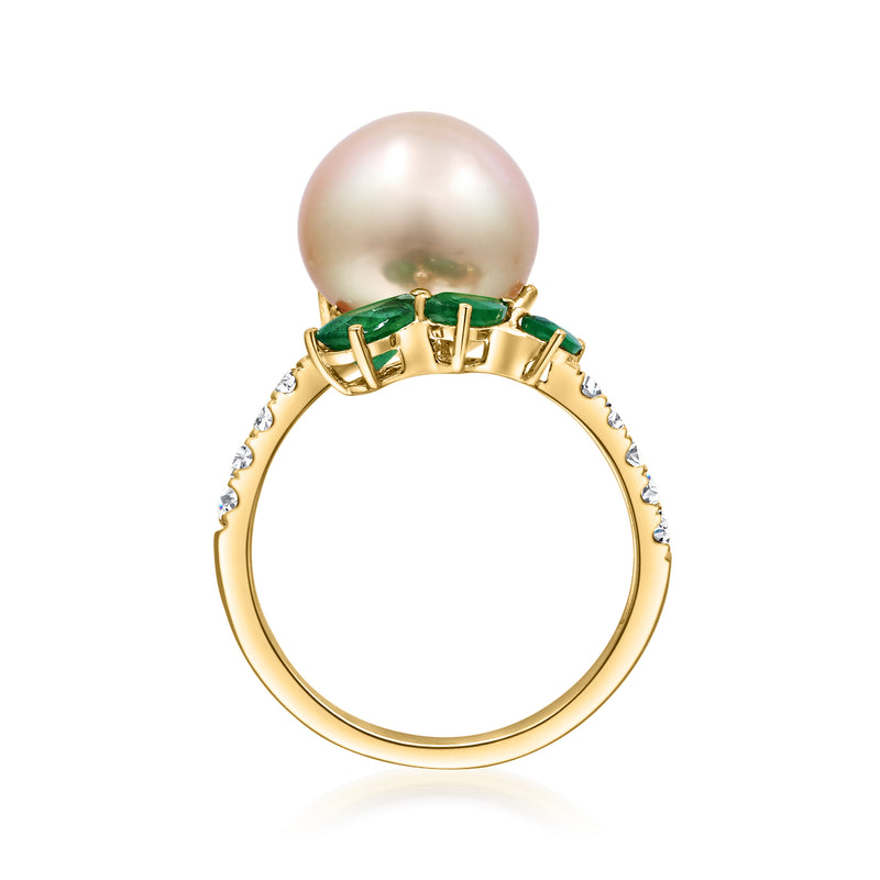 Pearl, emerald and diamond ring in 14kt yellow gold