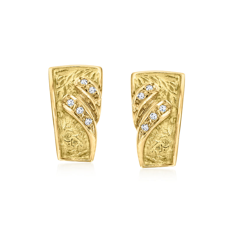Textured 18k yellow gold curved earrings with three round diamond accents