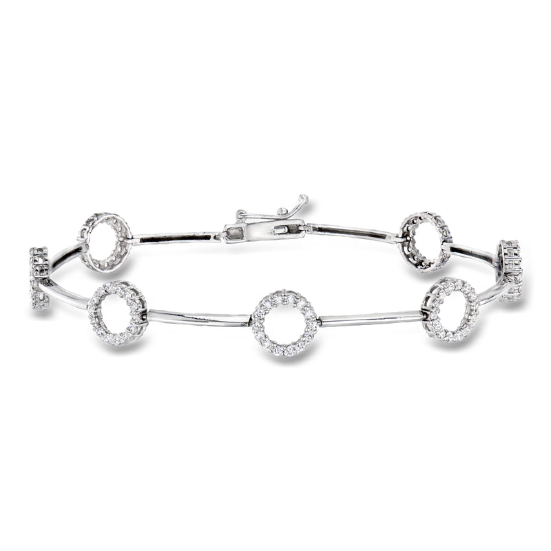 White gold circle-link diamond bracelet with round settings and box clasp
