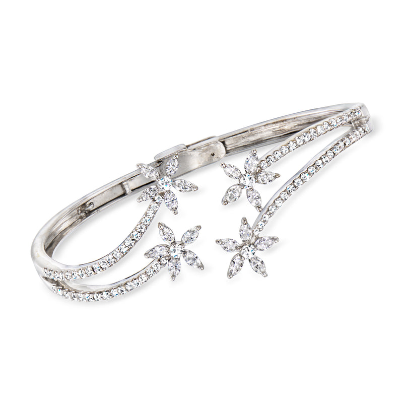 Vintage diamond flower bangle bracelet in white gold with floral diamond drops