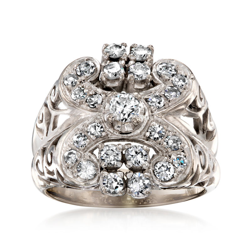 14kt white gold vintage diamond cluster ring with round brilliant stones