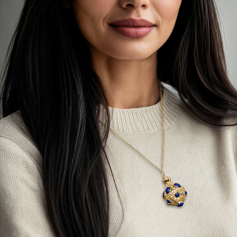 18kt yellow gold lapis pendant necklace with blue stone on a fine chain