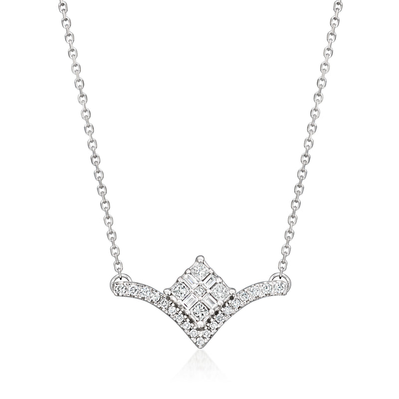 10kt white gold V-neck diamond cluster pendant necklace with chain