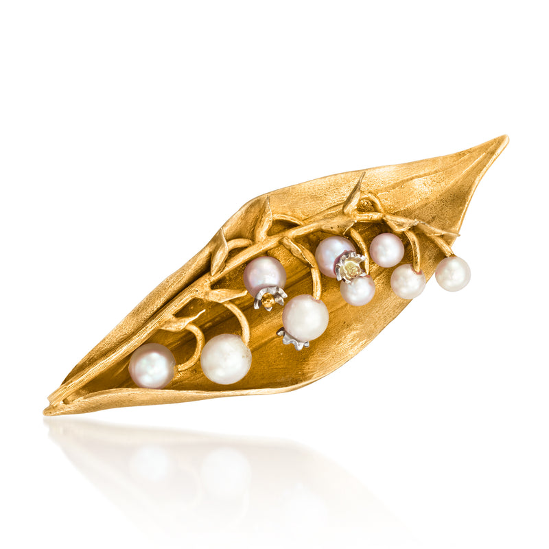 14kt yellow gold leaf pin with clustered cultured pearls
