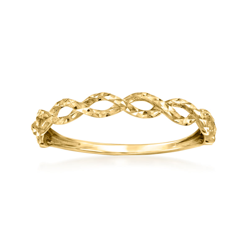 Yellow gold twisted ring with diamond-cut links and smooth band
