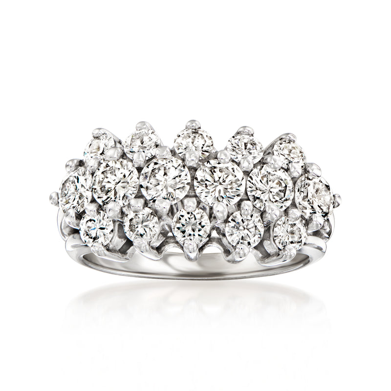 Three-row diamond ring in 14kt white gold with round diamonds