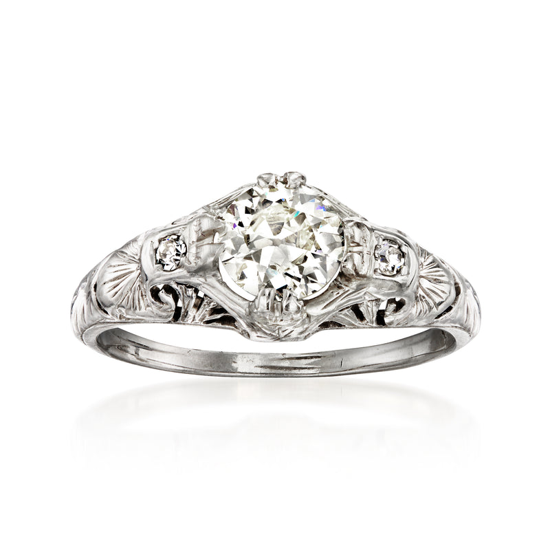 Vintage diamond etched ring in 18k white gold, with round center stone