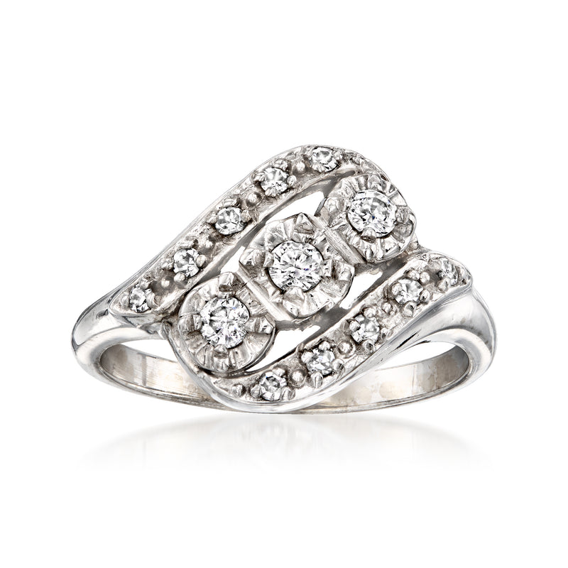 Vintage wavy diamond ring in 14kt white gold with clustered round diamonds