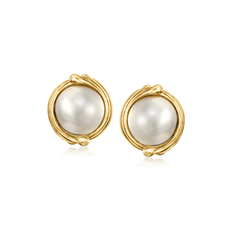 Vintage clip-on mabe pearl earrings in 18kt yellow gold, round pearl front view