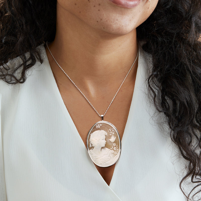 Chain necklace with oval shell cameo pendant, white woman profile on brown