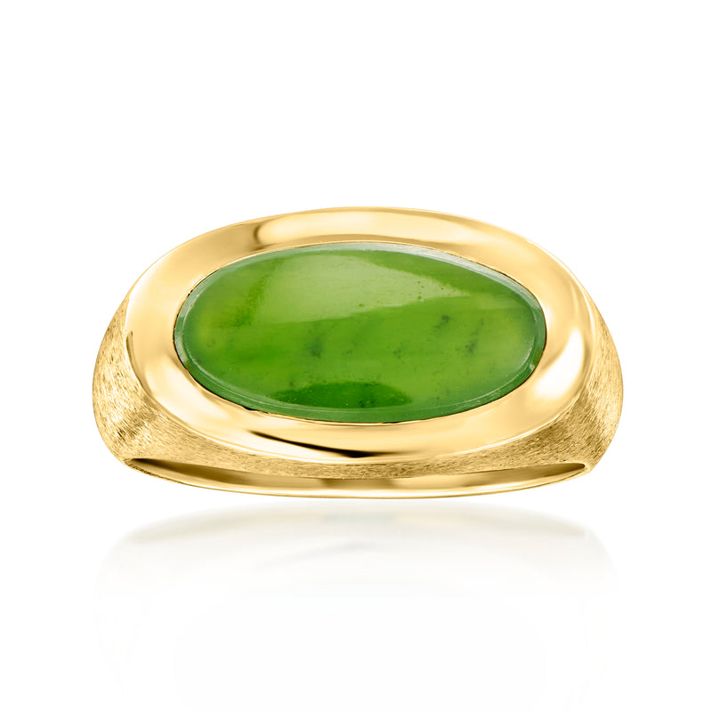 Vintage 14kt yellow gold ring with green nephrite oval cabochon gemstone