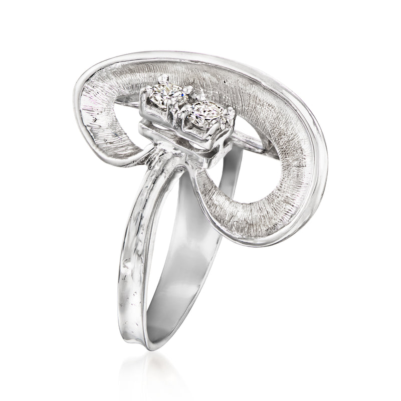 14kt white gold open-space ring with oval gallery and three round diamonds