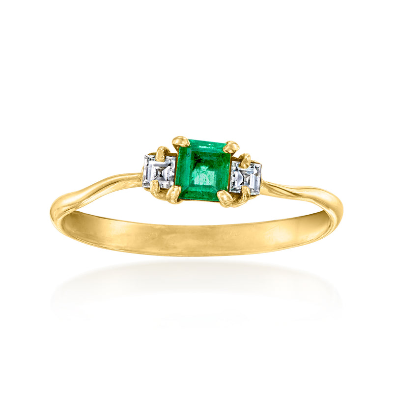 Vintage emerald and diamond ring in 18kt yellow gold, emerald center with side diamonds