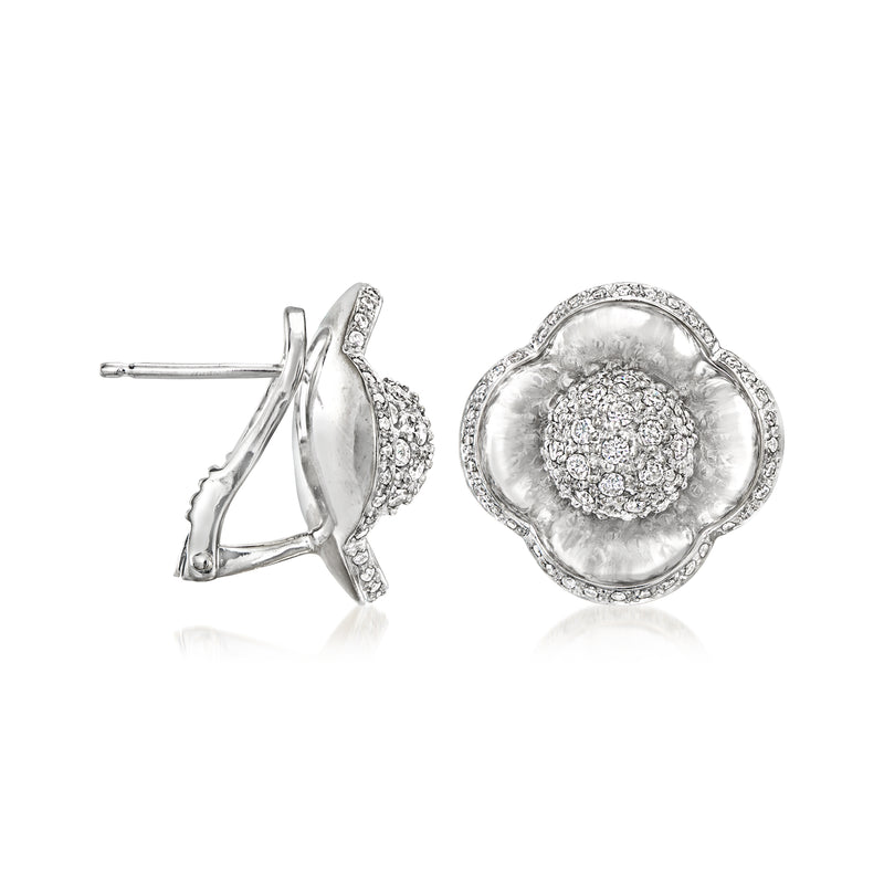 Vintage diamond flower earrings in 18kt white gold, clip/post style