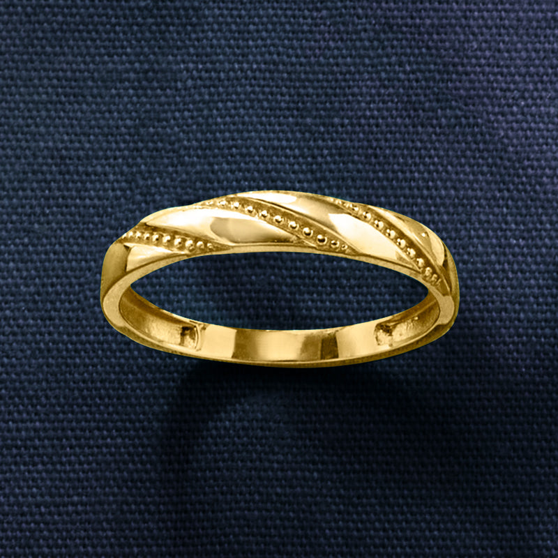 10kt yellow gold beaded stripe ring, top view with raised curved diagonal dots