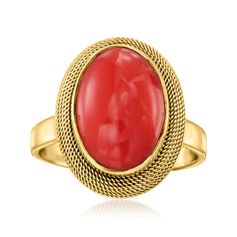 Vintage coral cabochon roped ring in 18k yellow gold, oval setting