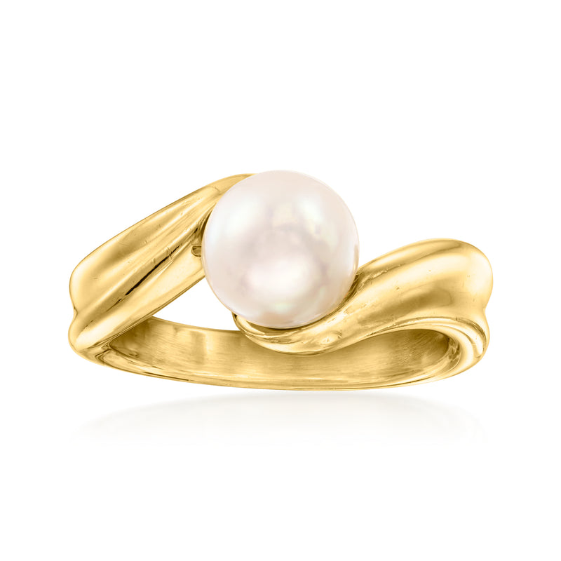 Yellow gold cultured pearl ring with oval setting and smooth band