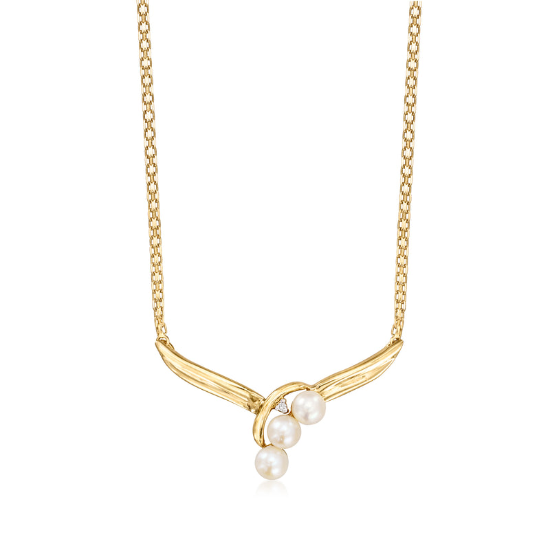 Vintage 14kt yellow gold necklace with cultured pearls and single diamond pendant