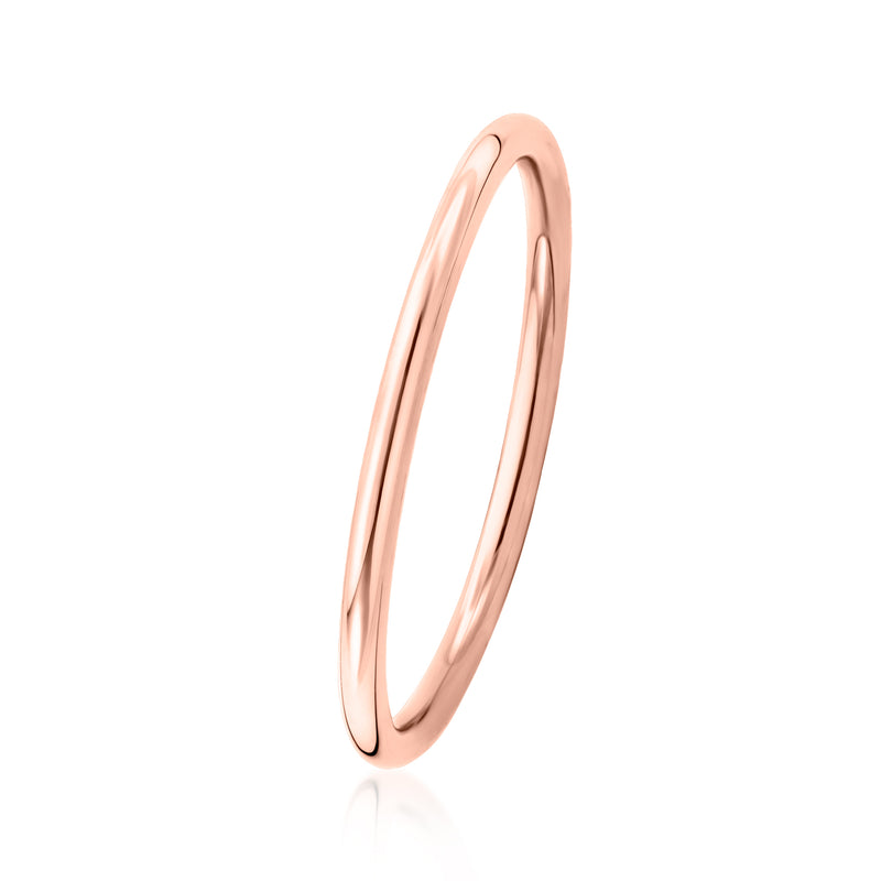 Rose gold smooth band ring, side view with rounded edges