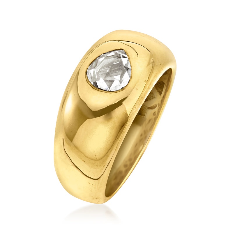 18kt yellow gold pear-shaped diamond ring, side view with openwork gallery