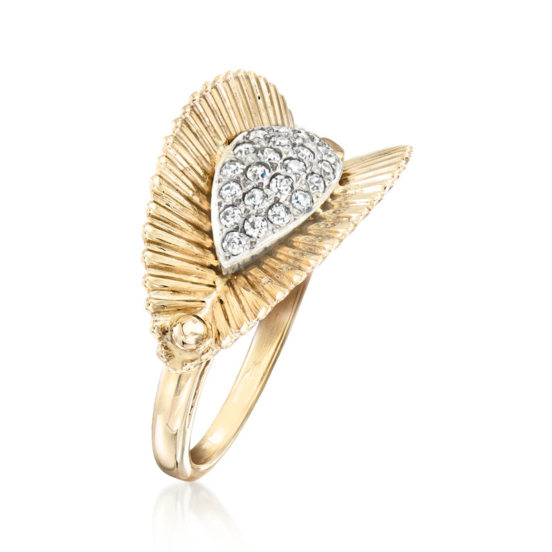 Vintage diamond fan ring in 14kt yellow gold with ribbed fan design