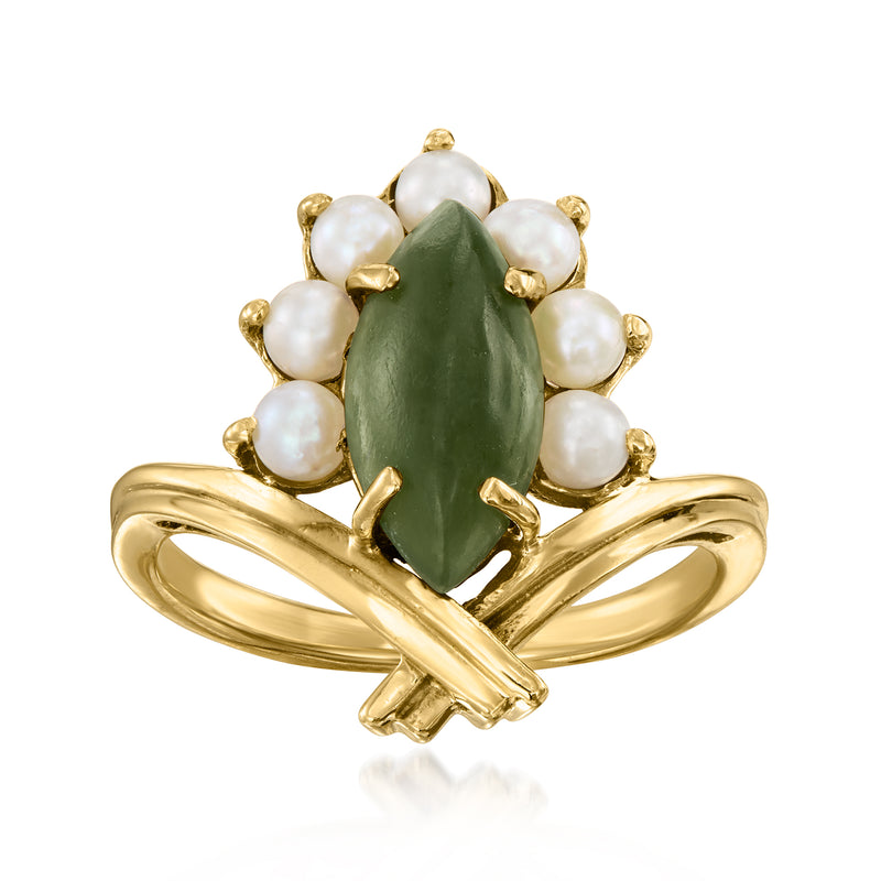 Vintage 10kt yellow gold ring with green nephrite center and cultured pearl clusters