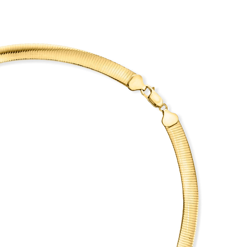 Ribbed yellow gold-tone necklace clasp detail with interlocking links