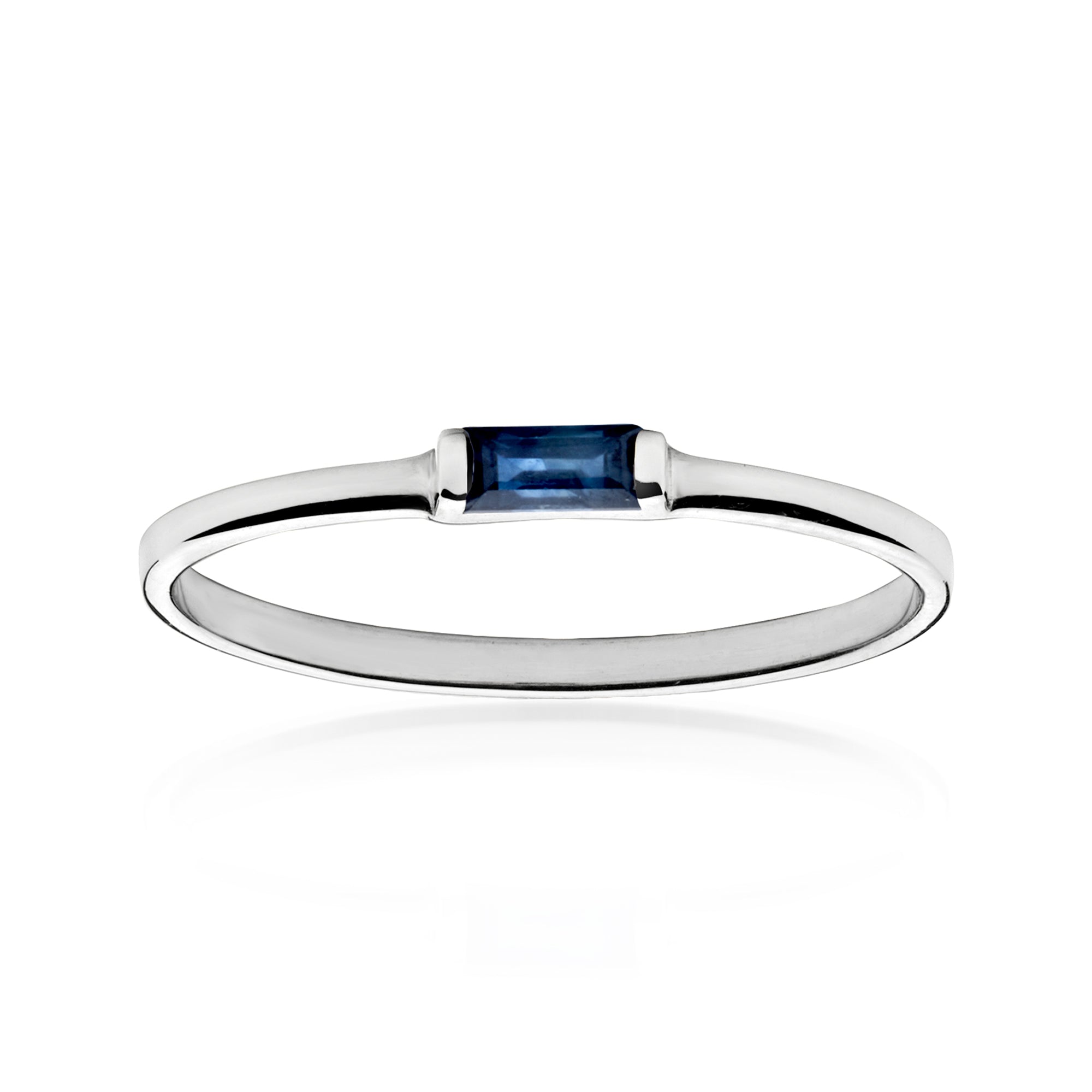 10 Carat Sapphire Ring in 10kt White Gold