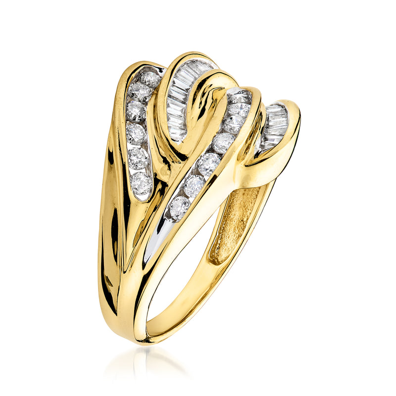 Interlocking 14kt yellow gold ring with channel-set baguette and round diamonds