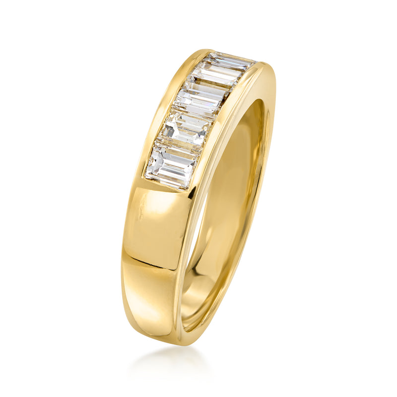 18kt yellow gold ring with baguette diamond channel setting