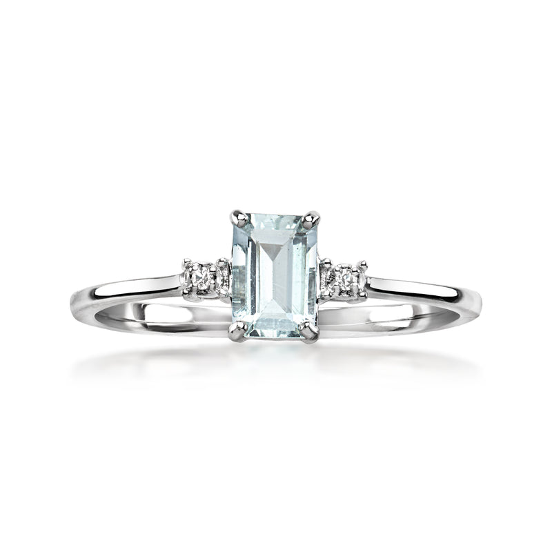 Aquamarine and diamond ring in 10kt white gold, emerald-cut center with side stones