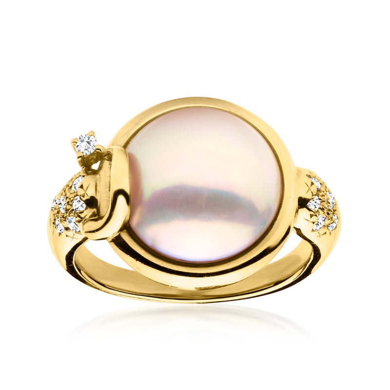 18kt yellow gold ring with iridescent mabe pearl and diamond cluster