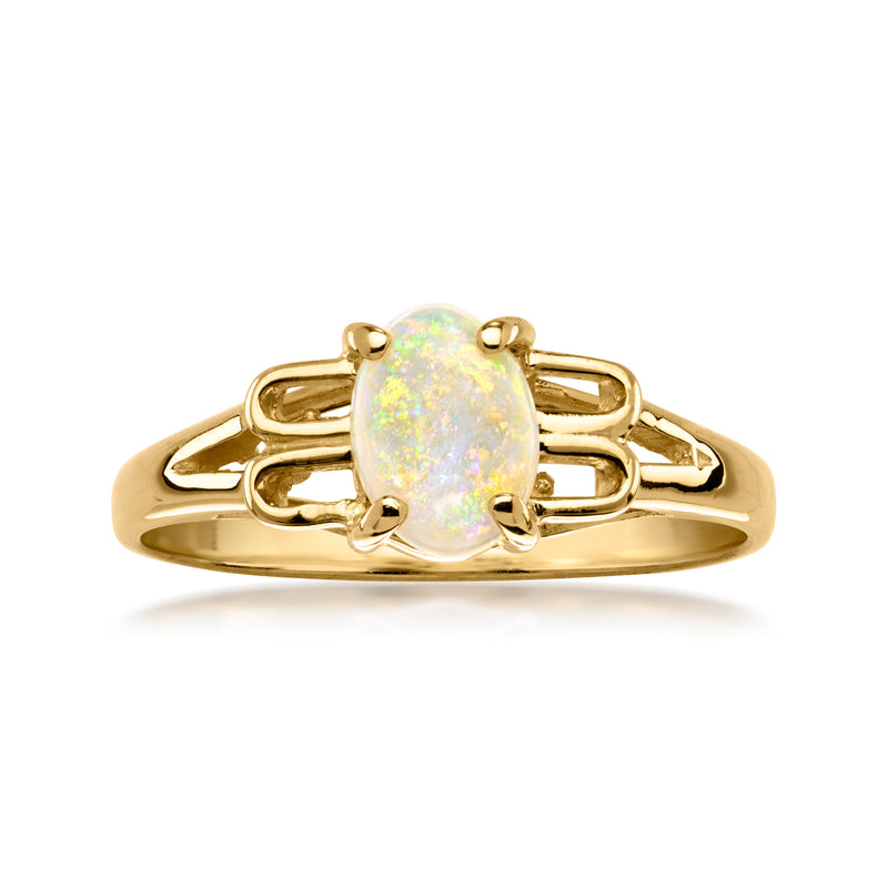Vintage opal ring in 14kt yellow gold with oval opal cabochon bezel setting