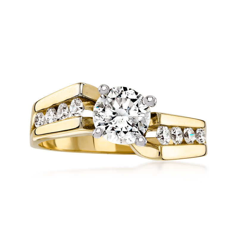 14kt yellow gold diamond ring with round center stone and baguette diamond sides