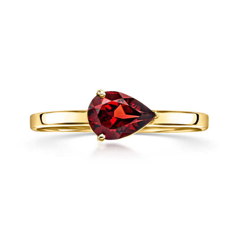 10kt yellow gold pear-shaped garnet ring with deep red gemstone