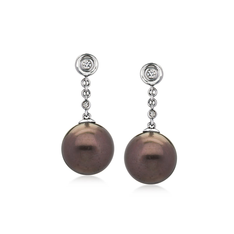 C. 2000 Vintage 12.5mm Black Cultured Pearl Drop Earrings with Diamonds in 18kt White Gold